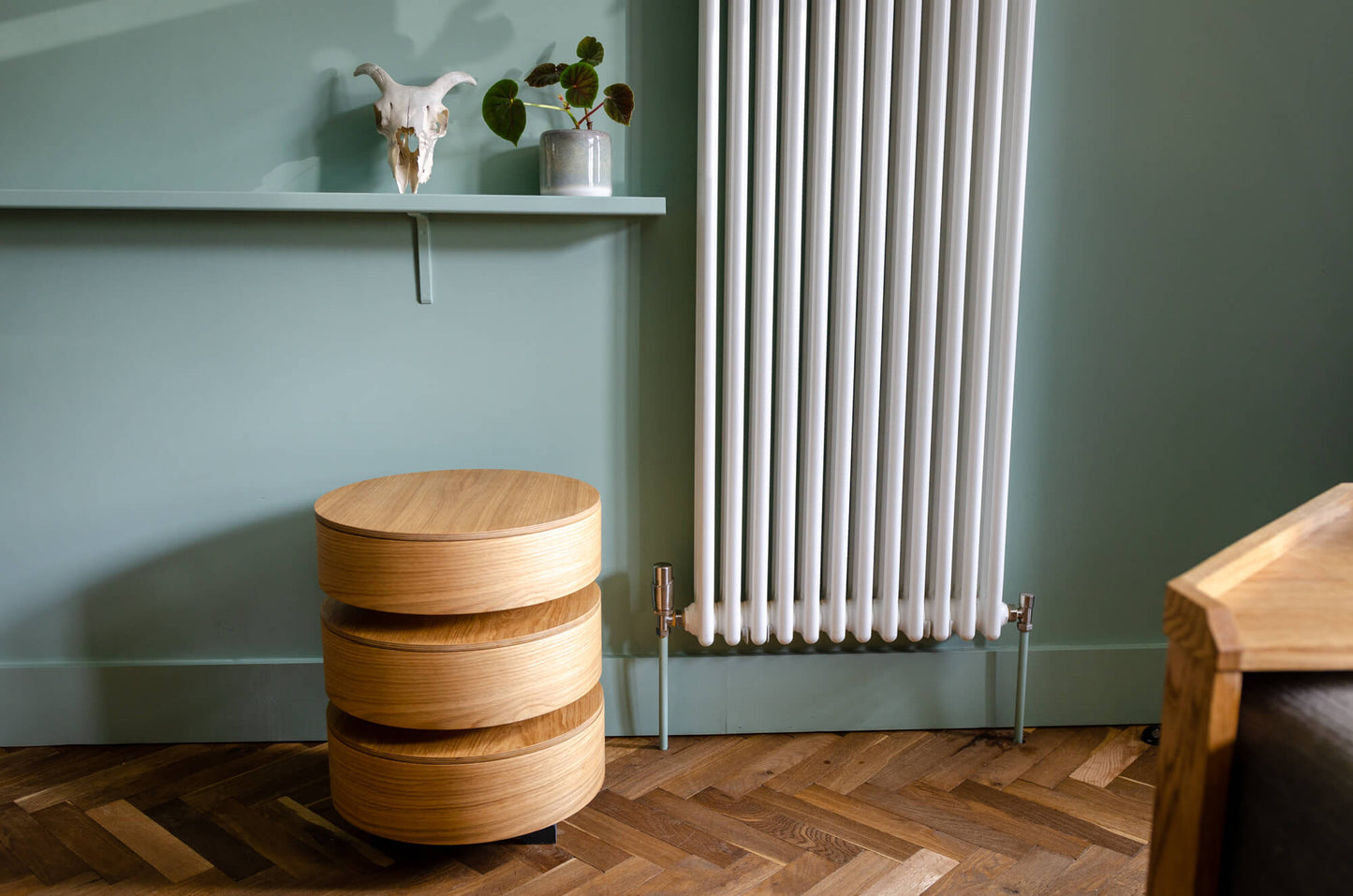 AIR | Oak - circular chest of drawers - bedside table | side table