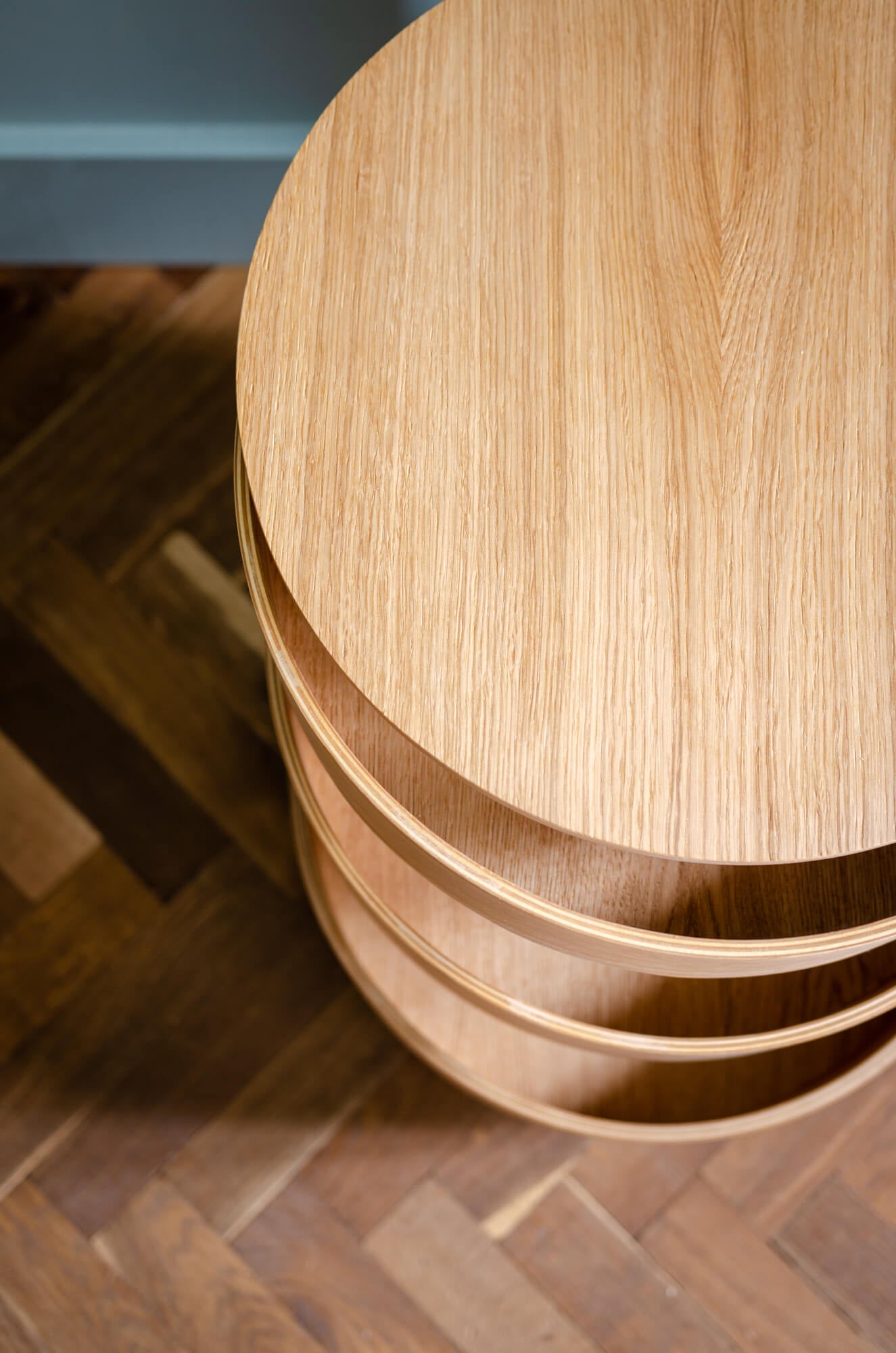 AIR | Oak - circular chest of drawers - bedside table | side table